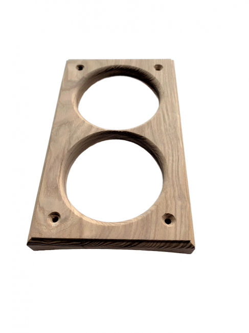 Накладка под розетку/выключатель 68 мм из дерева Ясень на бревно и блок-хаус диаметром 280мм