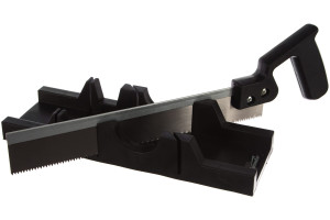 Стусло пластмассовое с пилой, 300мм