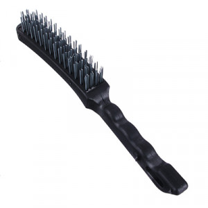 Щётка 4-рядная металлическая с пластиковой ручкой